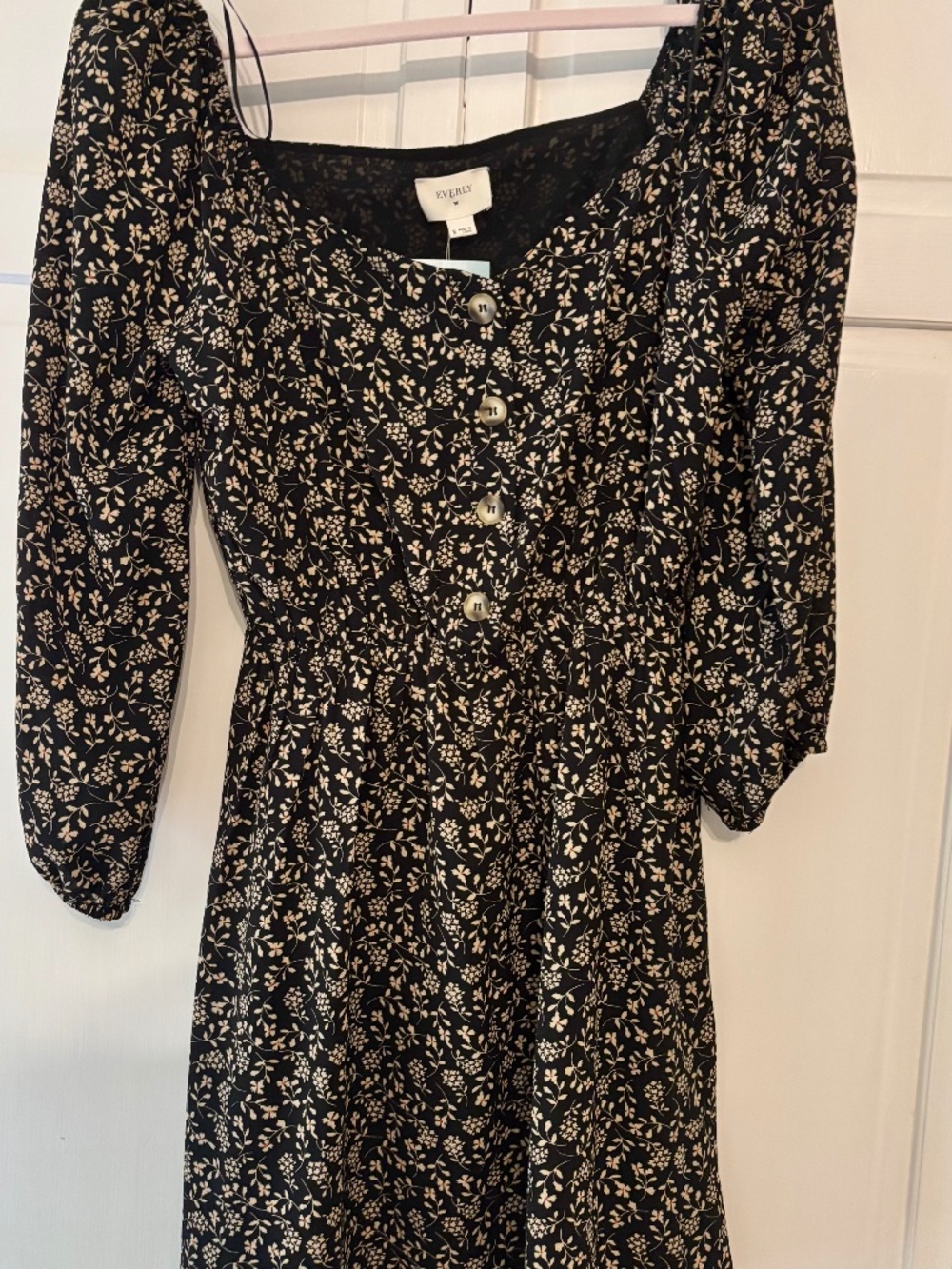 Everly Black floral dress Medium M NWT